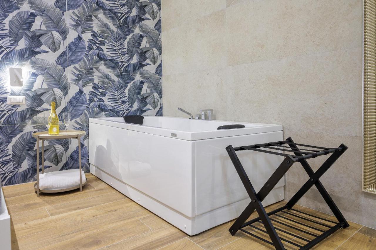 Live Suite Napoli Ngoại thất bức ảnh